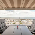 Dock 13 *